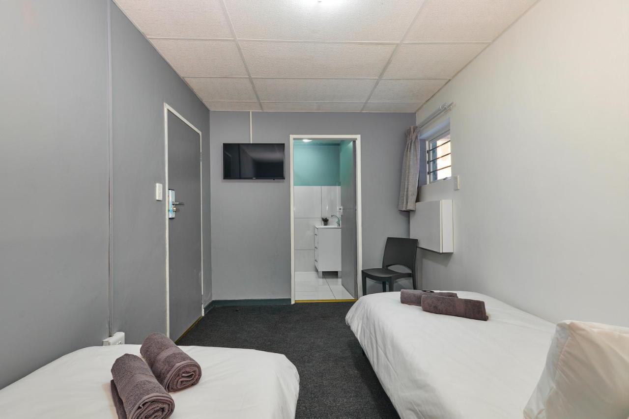 Inn & Out Sandton Johannesburg Buitenkant foto